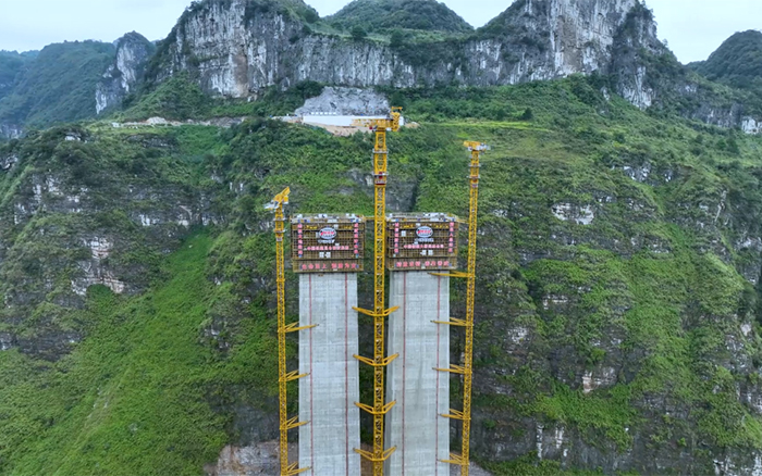 ?塔立山河！徐工塔機挑戰(zhàn)“世界之最”