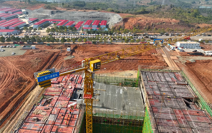 跑出加速度！37臺徐工塔機批量助建